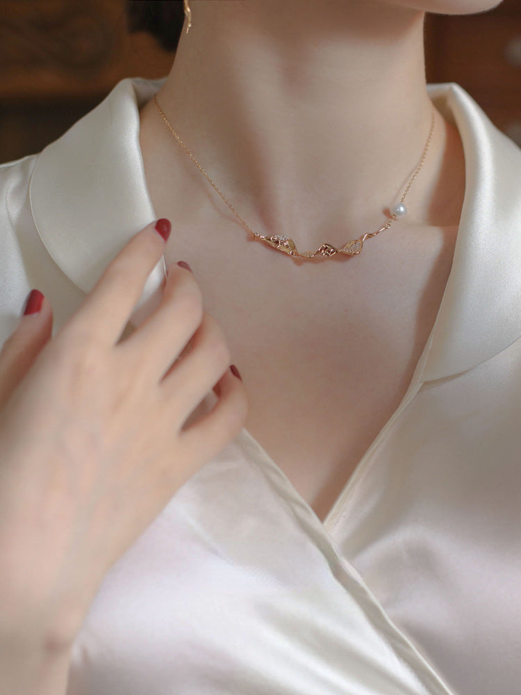 ALODIA VINTAGE MOON RIVER NECKLACE IN 925 SILVER WITH 14K GOLD FINISH AND ZIRCON AND SHELL PEARLS