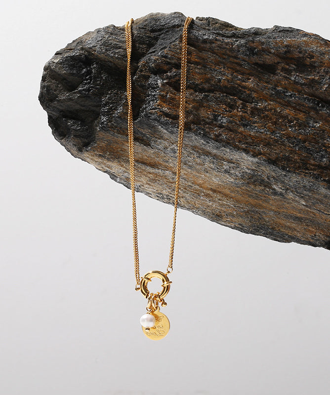 ALODIA NECKLACE IN BRASS WITH 18K GOLD FINISH AND BAROQUE PEARLS