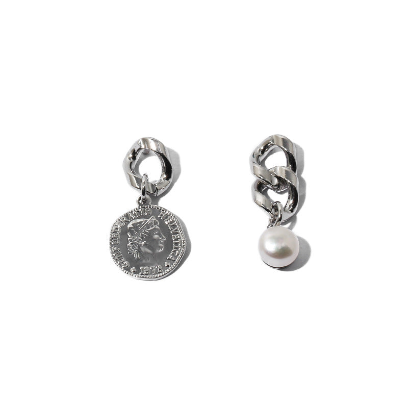 ALODIA VINTAGE STYLE COIN EARRING IN BRASS WITH 18K GOLD FINISH AND BAROQUE PEARLS