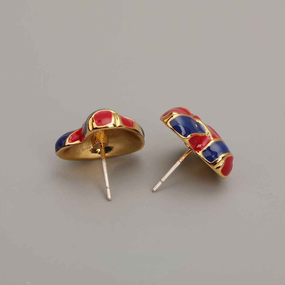 ALODIA LOVE HEART VINTAGE STYLE EARRING IN BRASS WITH 18K GOLD FINISH AND ENAMEL