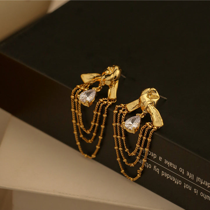 EARRING TASSEL IN BRASS WITH 18K GOLD FINISH AND ZIRCON