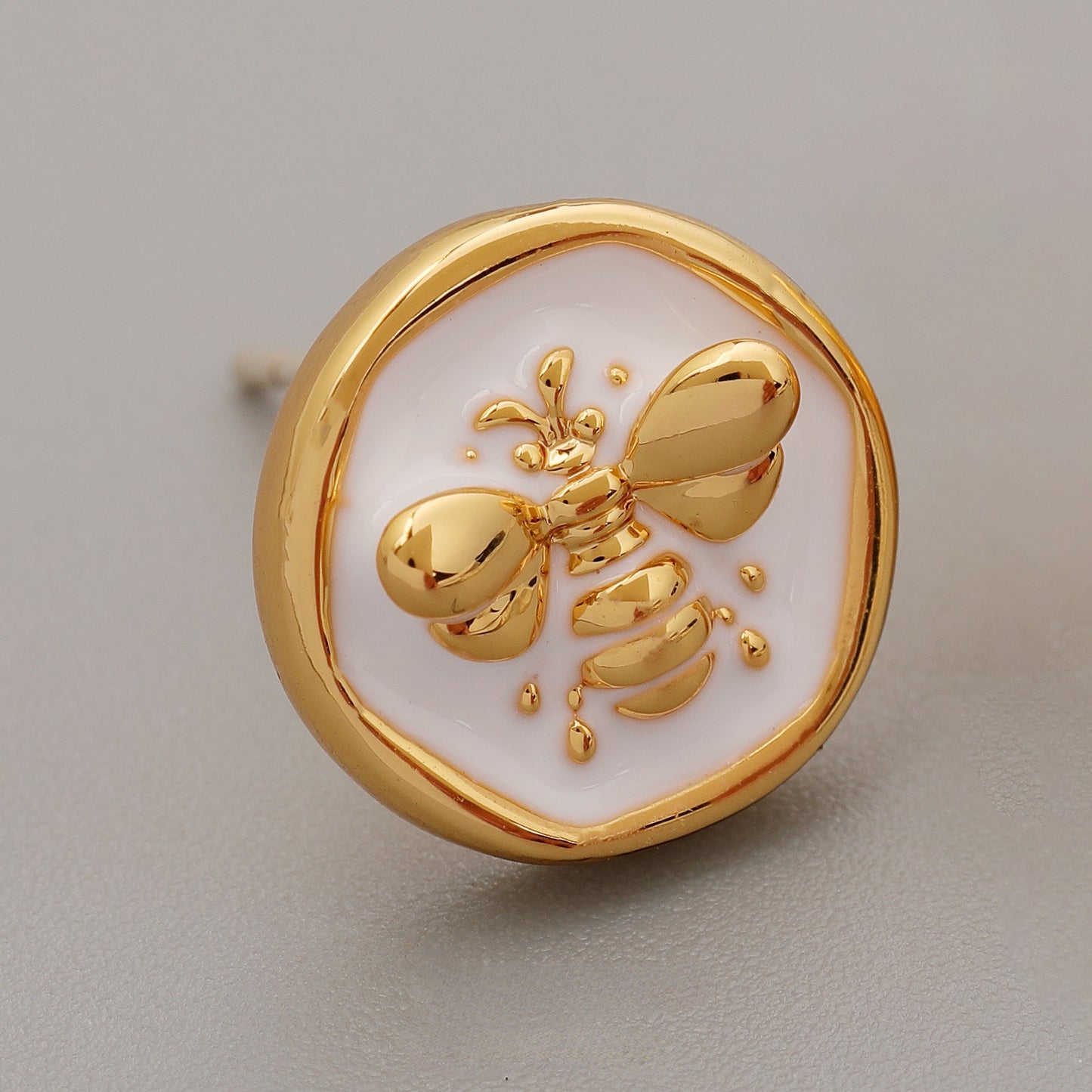 ALODIA BEE EARRING IN BRASS WITH 18K GOLD FINISH AND ENAMEL