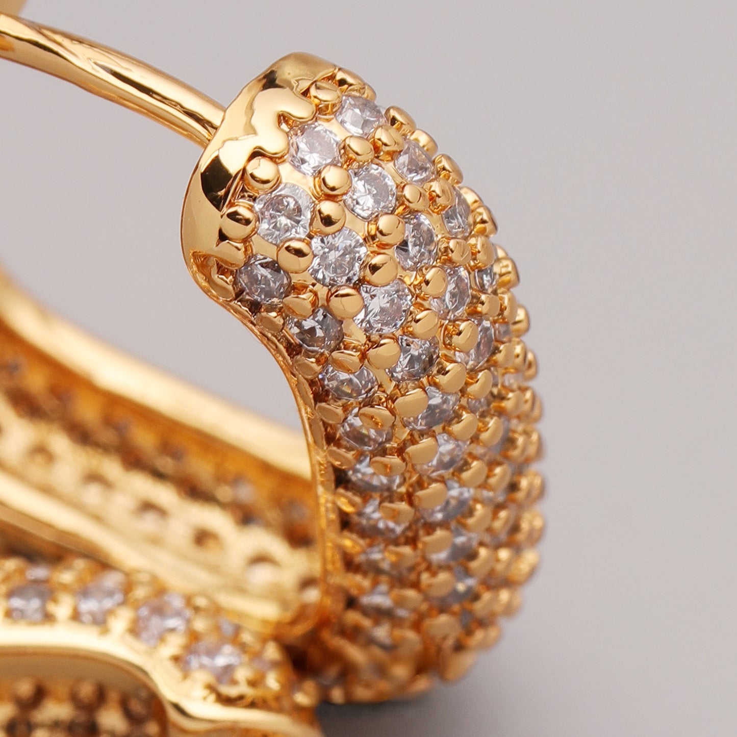 ALODIA EARRING IN BRASS WITH 18K GOLD FINISH AND ZIRCON ELEGANT