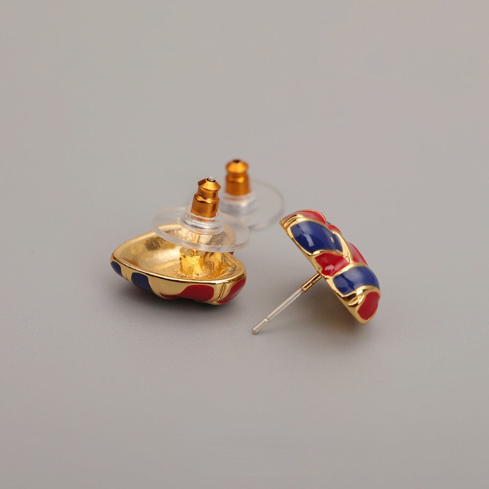 ALODIA LOVE HEART VINTAGE STYLE EARRING IN BRASS WITH 18K GOLD FINISH AND ENAMEL