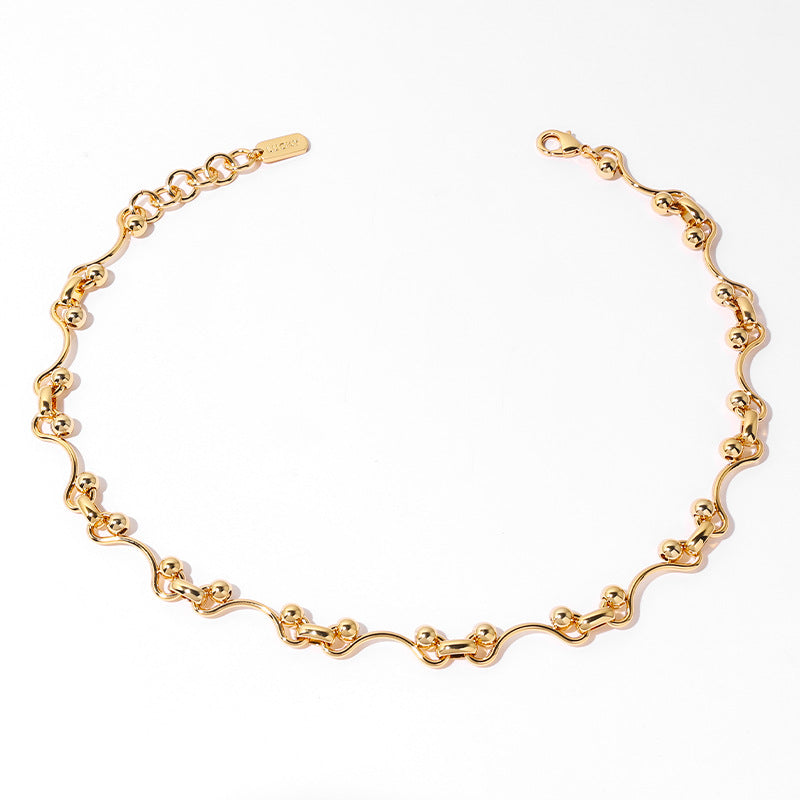 ALODIA NECKLACE IN BRASS WITH 18K GOLD FINISH