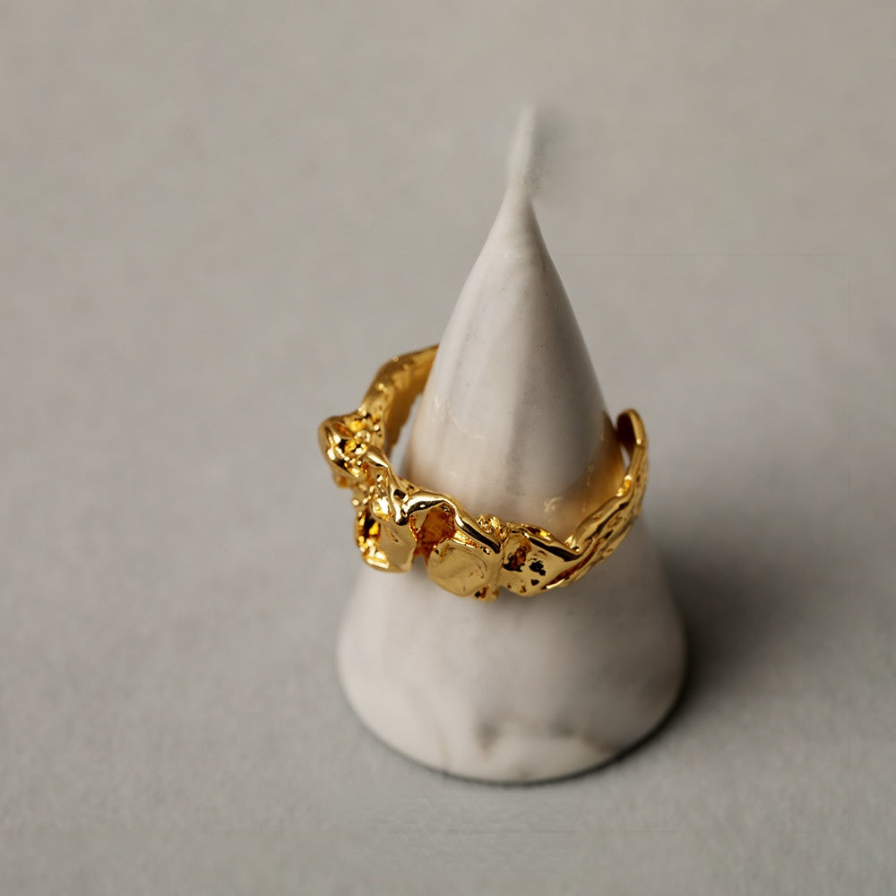 ALODIA FLOWING RING IN BRASS WITH 18K GOLD FINISH ADJUSTABLE