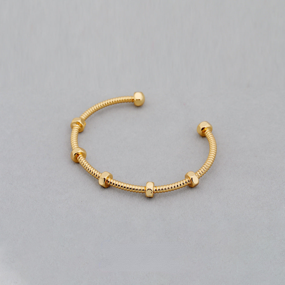 ALODIA  BRACELET IN BRASS WITH 18K GOLD FINISH ADJUSTABLE