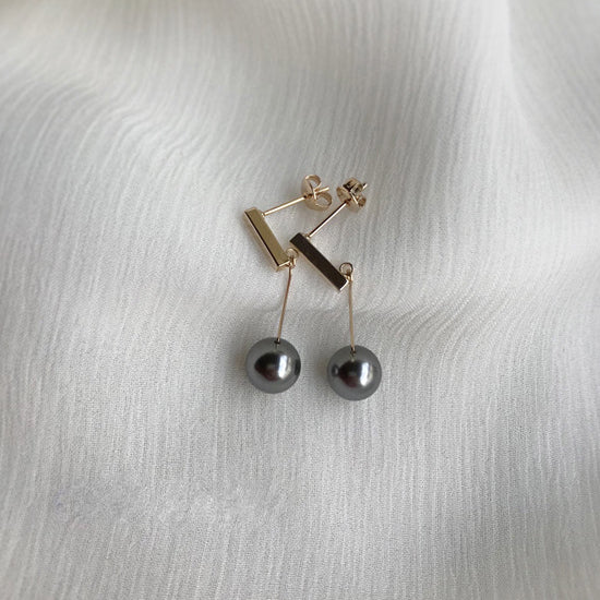 ALODIA  EARRING IN 925SILVER WITH 14K GOLD FINISH AND BLACK PEARLS 