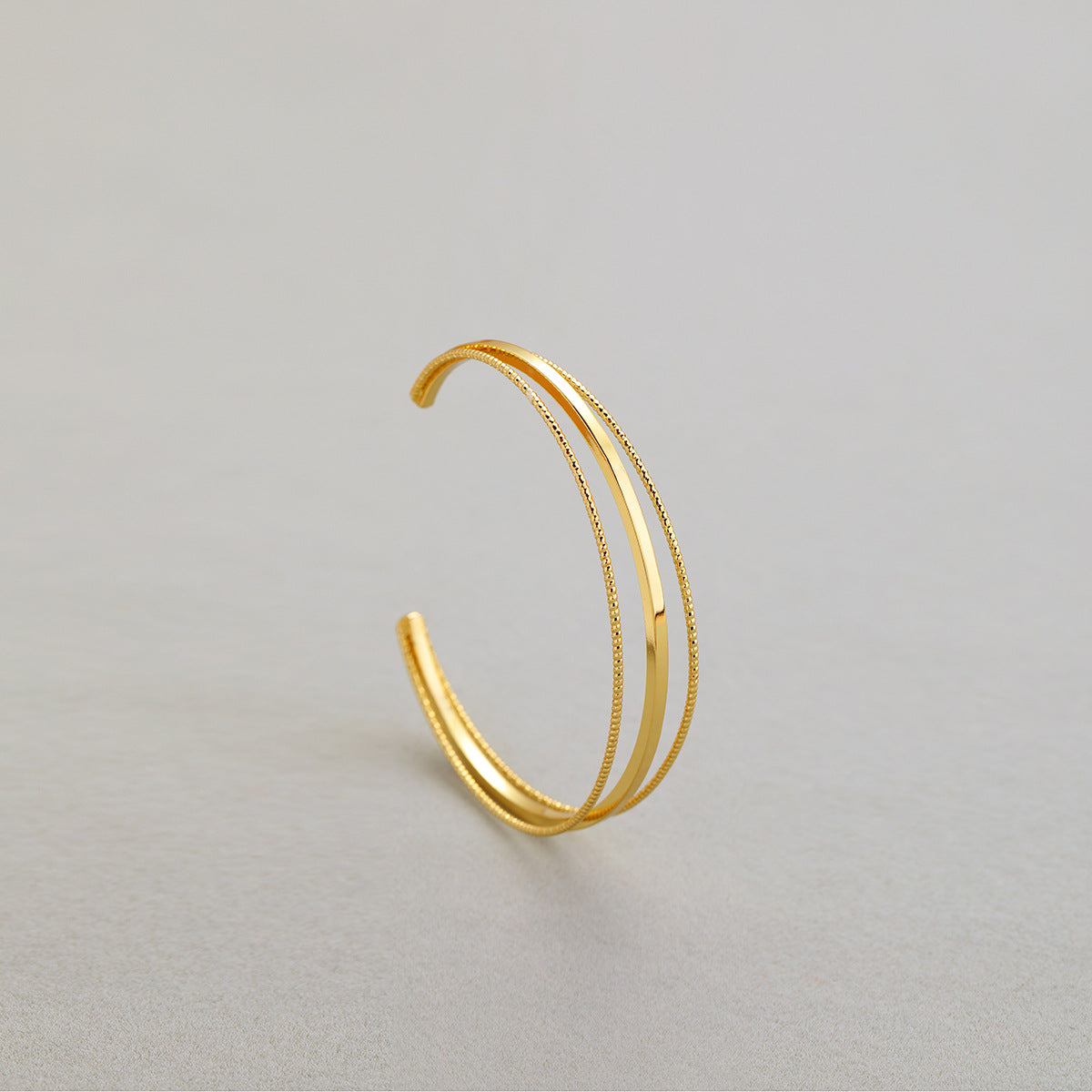 ALODIA  BRACELET IN BRASS WITH 18K GOLD FINISH ADJUSTABLE