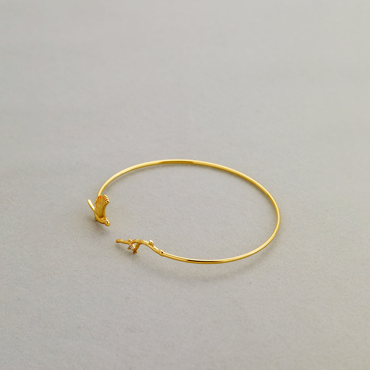 ALODIA  MAGPIE BRACELET IN BRASS WITH 18K GOLD FINISH 