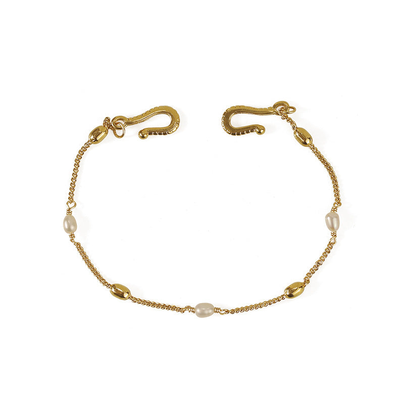 ALODIA  BRACELET IN BRASS WITH 18K GOLD FINISH AND  BAR0QUE PEARLS