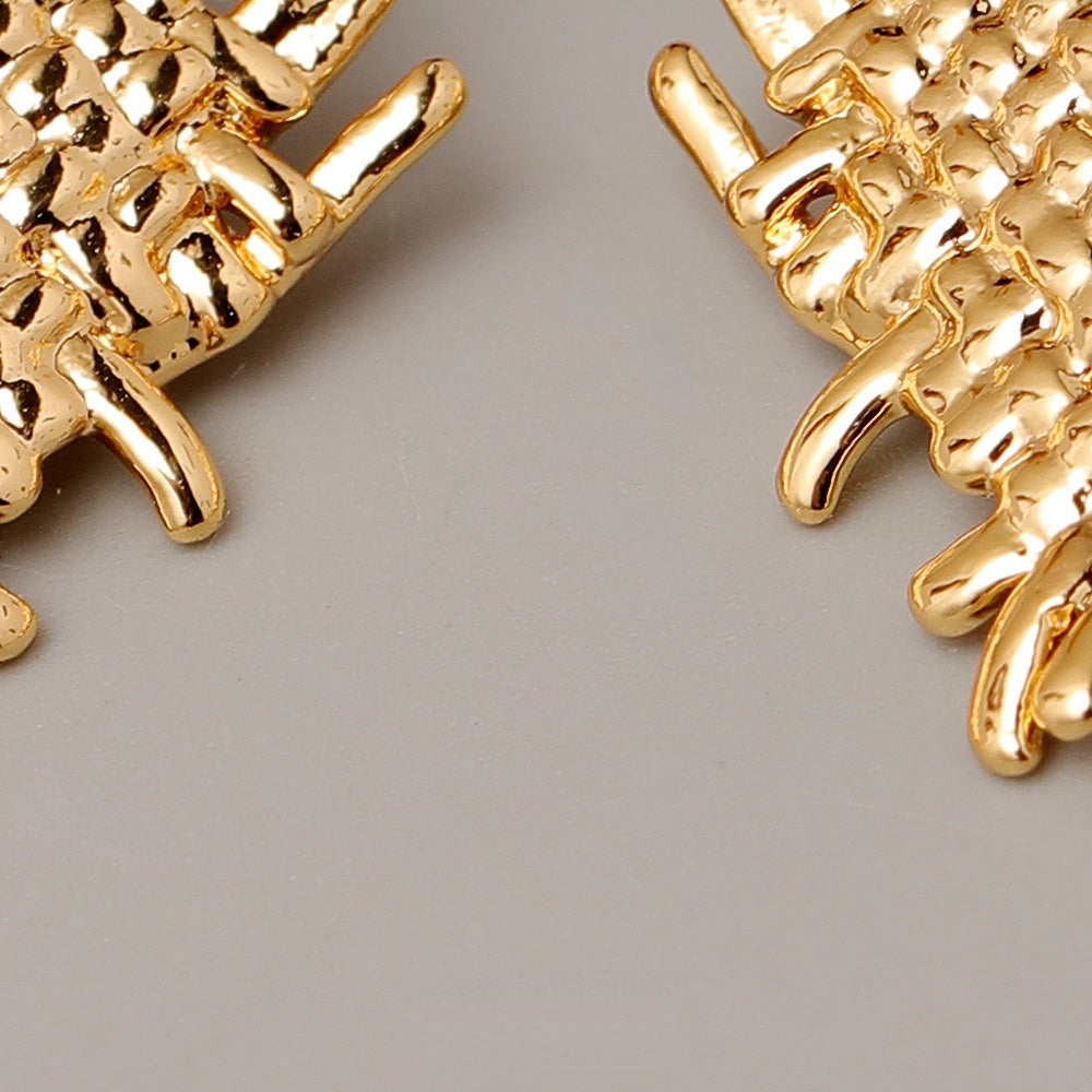 ALODIA  EARRING IN BRASS WITH 18K GOLD FINISH 