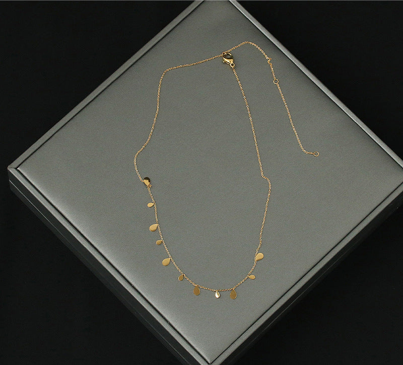 ALODIA PAILLETTE NECKLACE IN BRASS WITH 18K GOLD FINISH