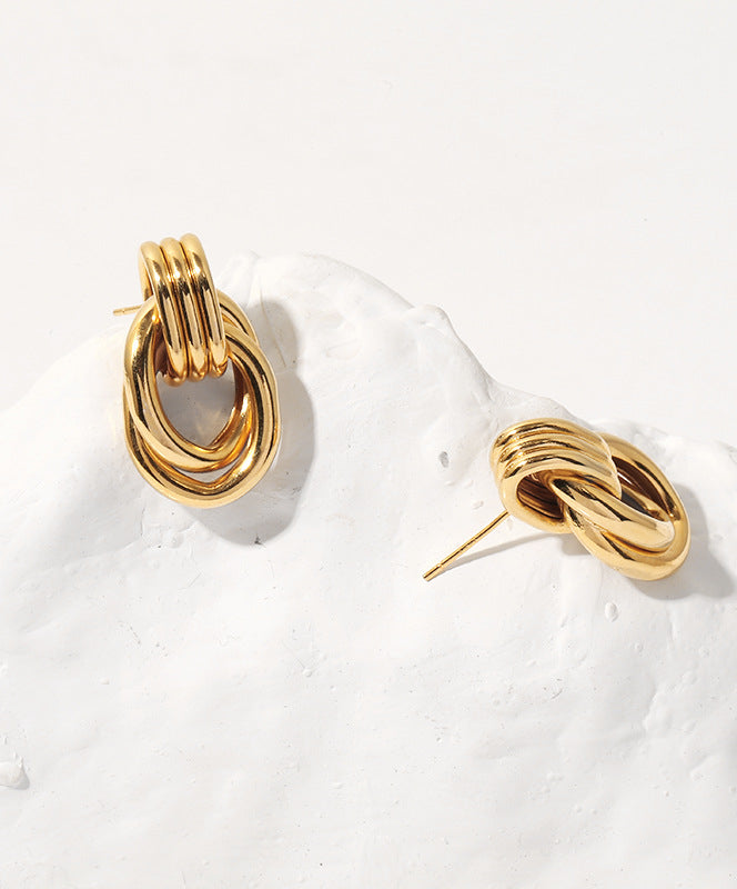 ALODIA SCULPTURE ELEGANT EARRING IN BRASS WITH 18K GOLD FINISH