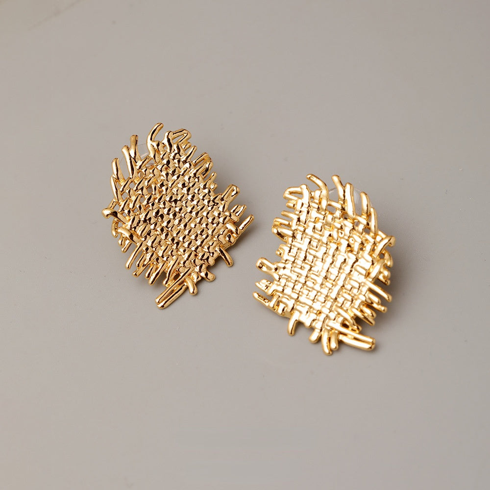 ALODIA  EARRING IN BRASS WITH 18K GOLD FINISH 