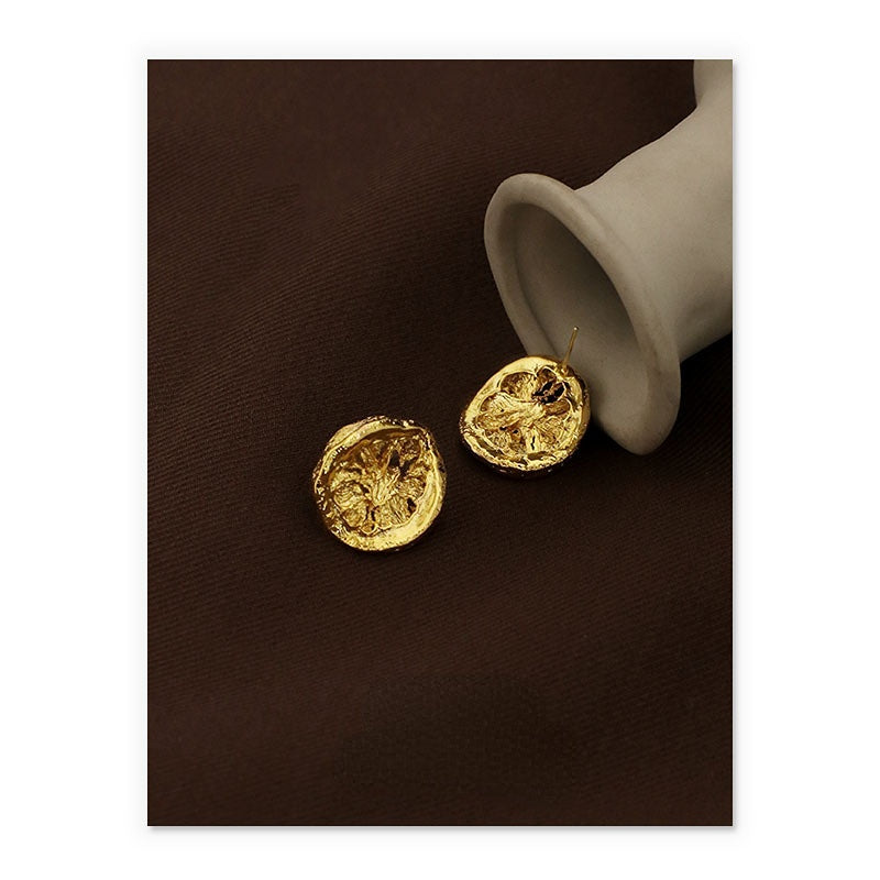 ALODIA  LAVA EARRING IN BRASS WITH 18K GOLD FINISH 