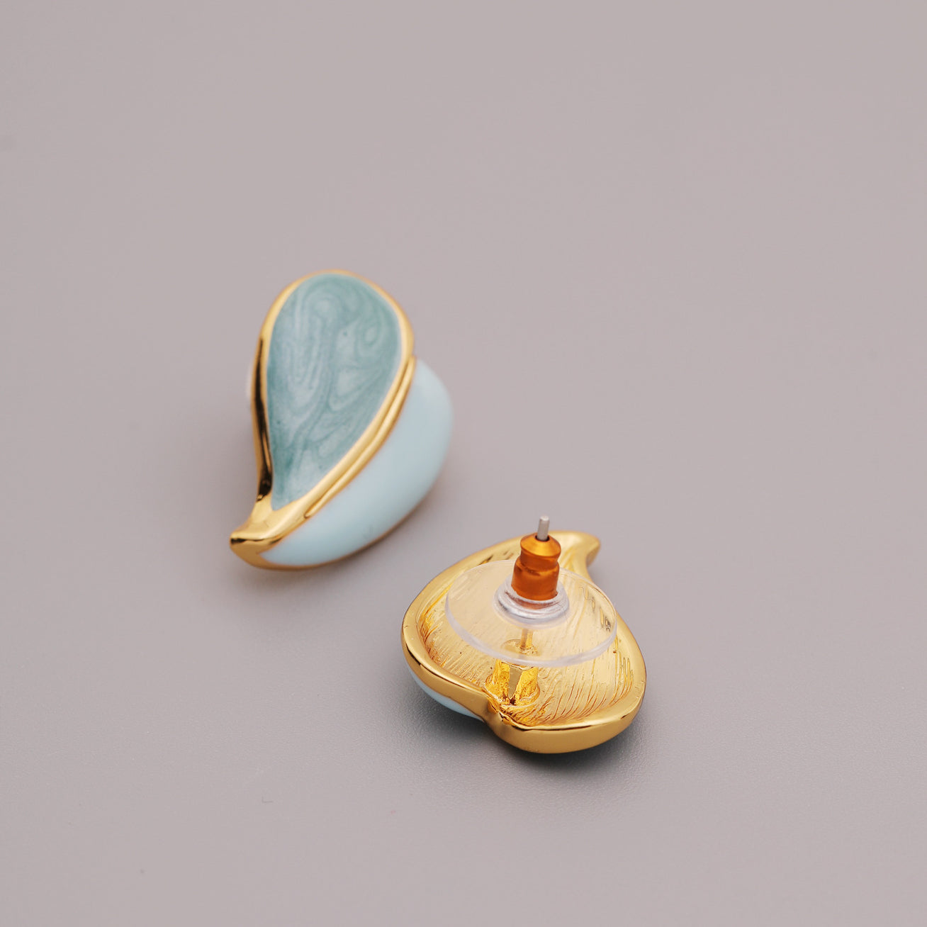 ALODIA  LOVE MINT GREEN EARRING IN BRASS WITH 18K GOLD FINISH AND ENAMEL