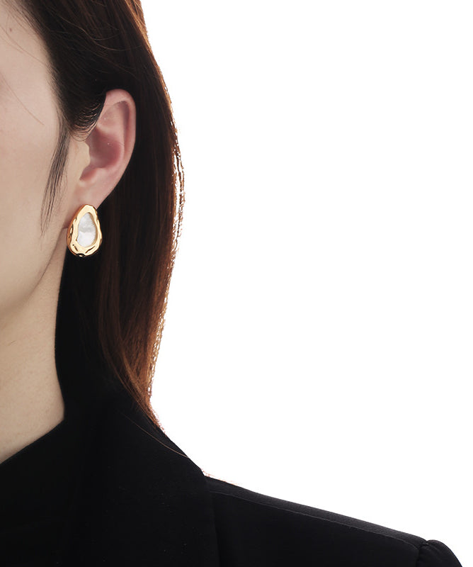 ALODIA  EARRING ELEGANT IN BRASS WITH 18K GOLD FINISH AND MOTHER-OF-PEARL