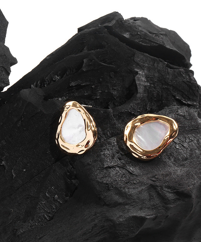 ALODIA  EARRING ELEGANT IN BRASS WITH 18K GOLD FINISH AND MOTHER-OF-PEARL