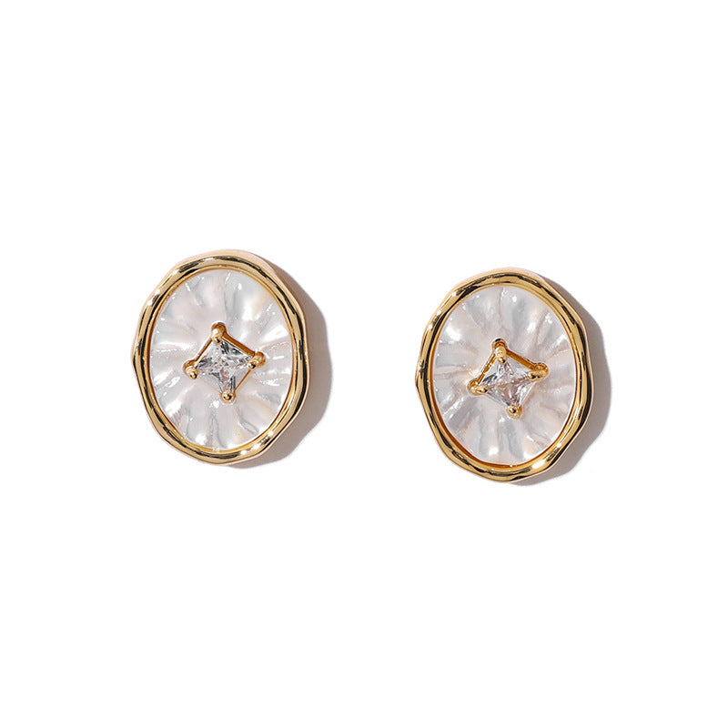 ALODIA EARRING ELEGANT IN BRASS WITH 18K GOLD FINISH AND MOTHER-OF-PEARL AND ZIRCON