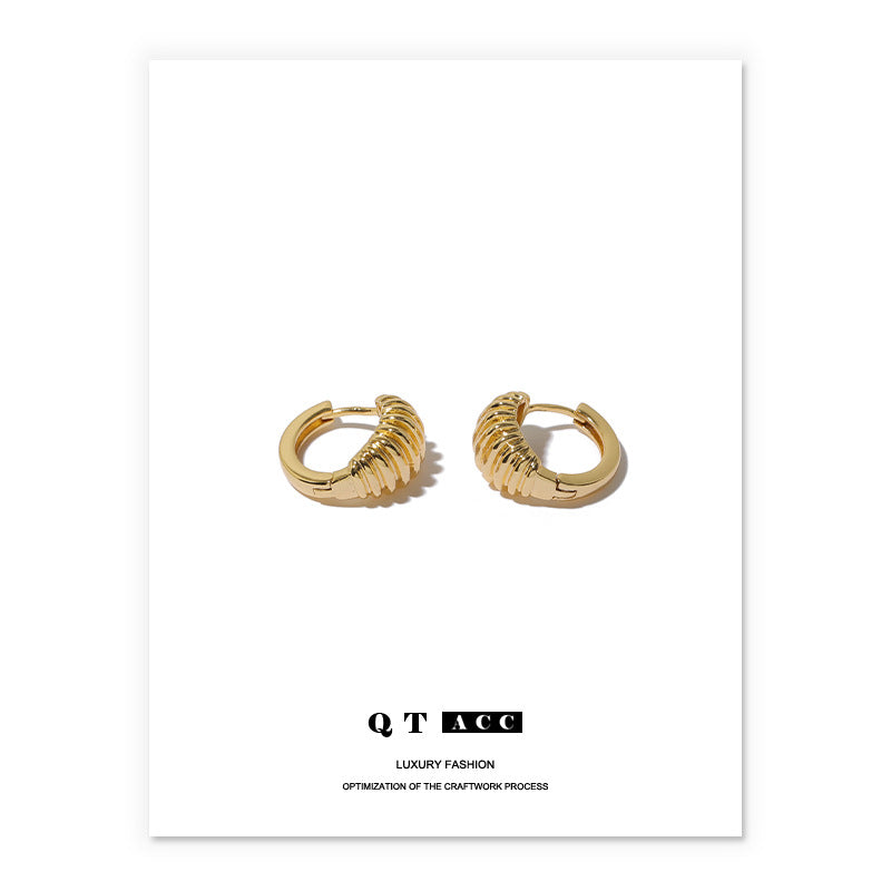 ALODIA  EARRING SCULPTURE ELEGANT IN BRASS WITH 18K GOLD FINISH 