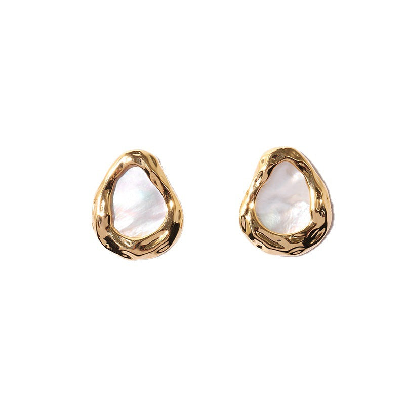 ALODIA  EARRING ELEGANT IN BRASS WITH 18K GOLD FINISH AND MOTHER-OF-PEARL