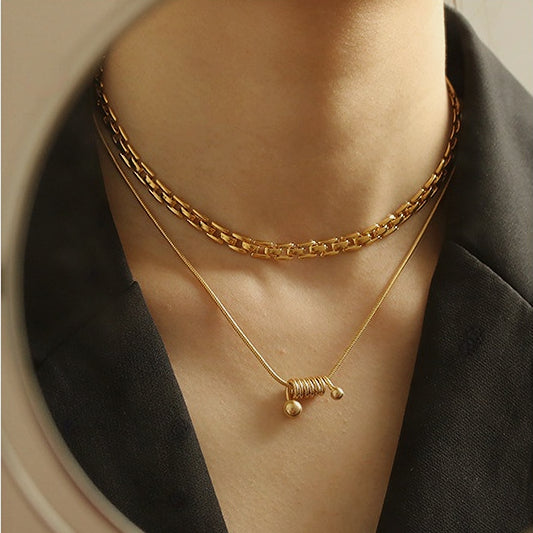 ALODIA  NECKLACE IN BRASS WITH 18K GOLD FINISH 