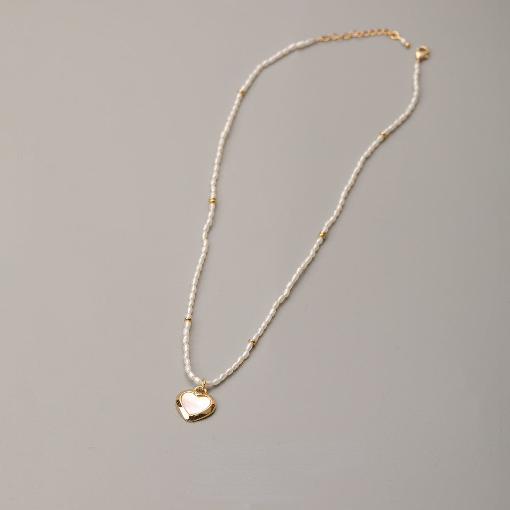 ALODIA  BAR0QUE PEARLS NECKLACE IN BRASS WITH 18K GOLD FINISH  AND  MOTHER-OF-PEARL