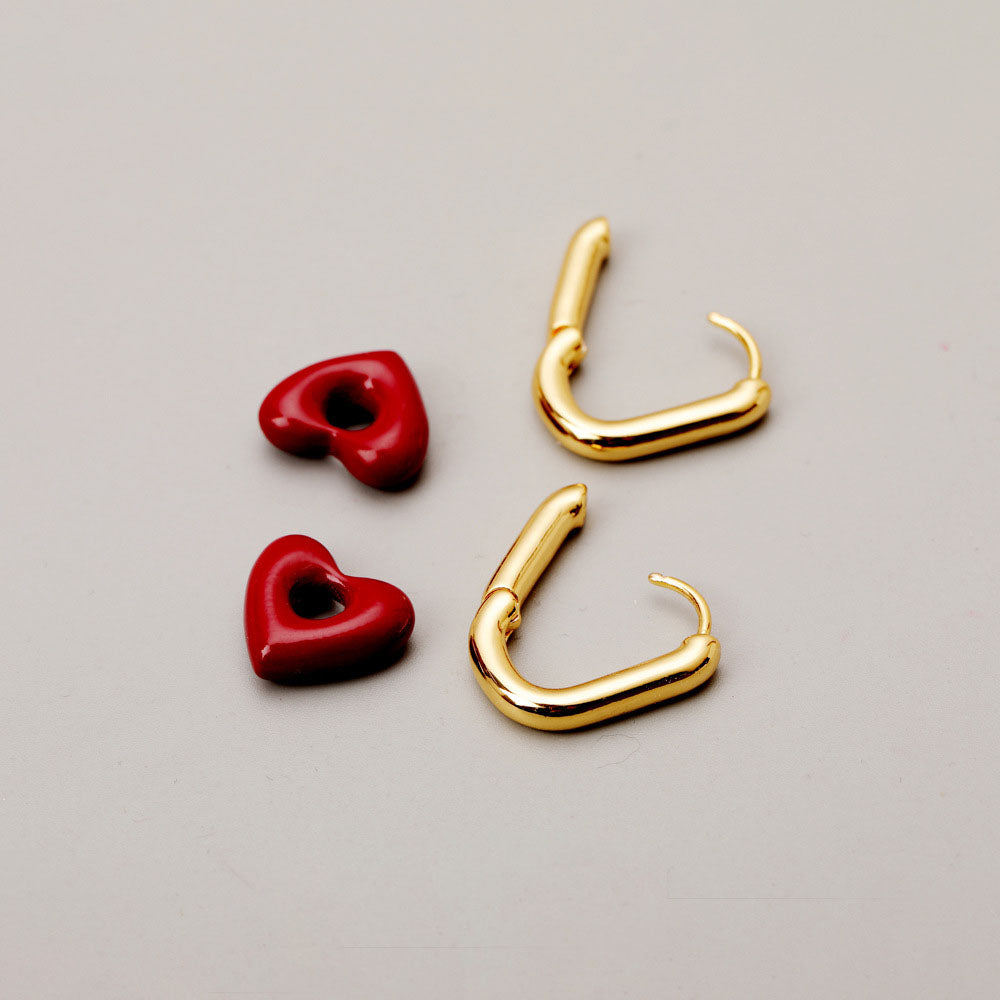 ALODIA COEUR EARRING IN BRASS WITH 18K GOLD FINISH AND ENAMEL