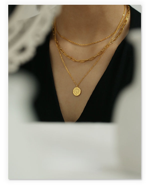 ALODIA  STACKED NECKLACE IN BRASS WITH 18K GOLD FINISH  STACKED